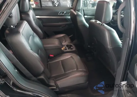 2018 Ford Explorer Sport z USA, uszkodzony, nr VIN 1FM5K8GT8JGB63417